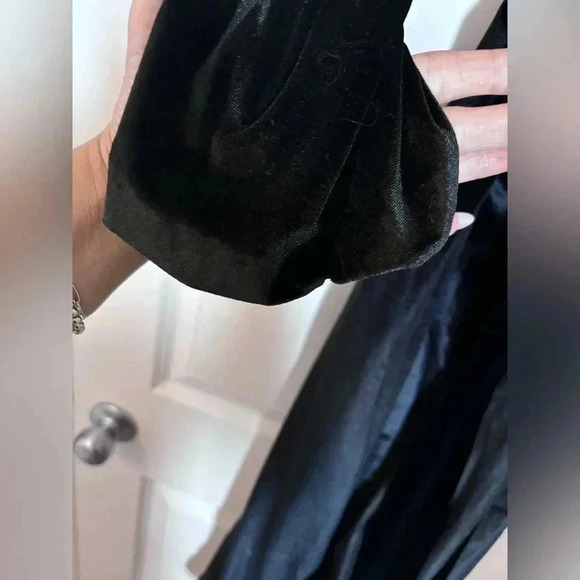 Vintage Velour Robe - Picture 4 of 6